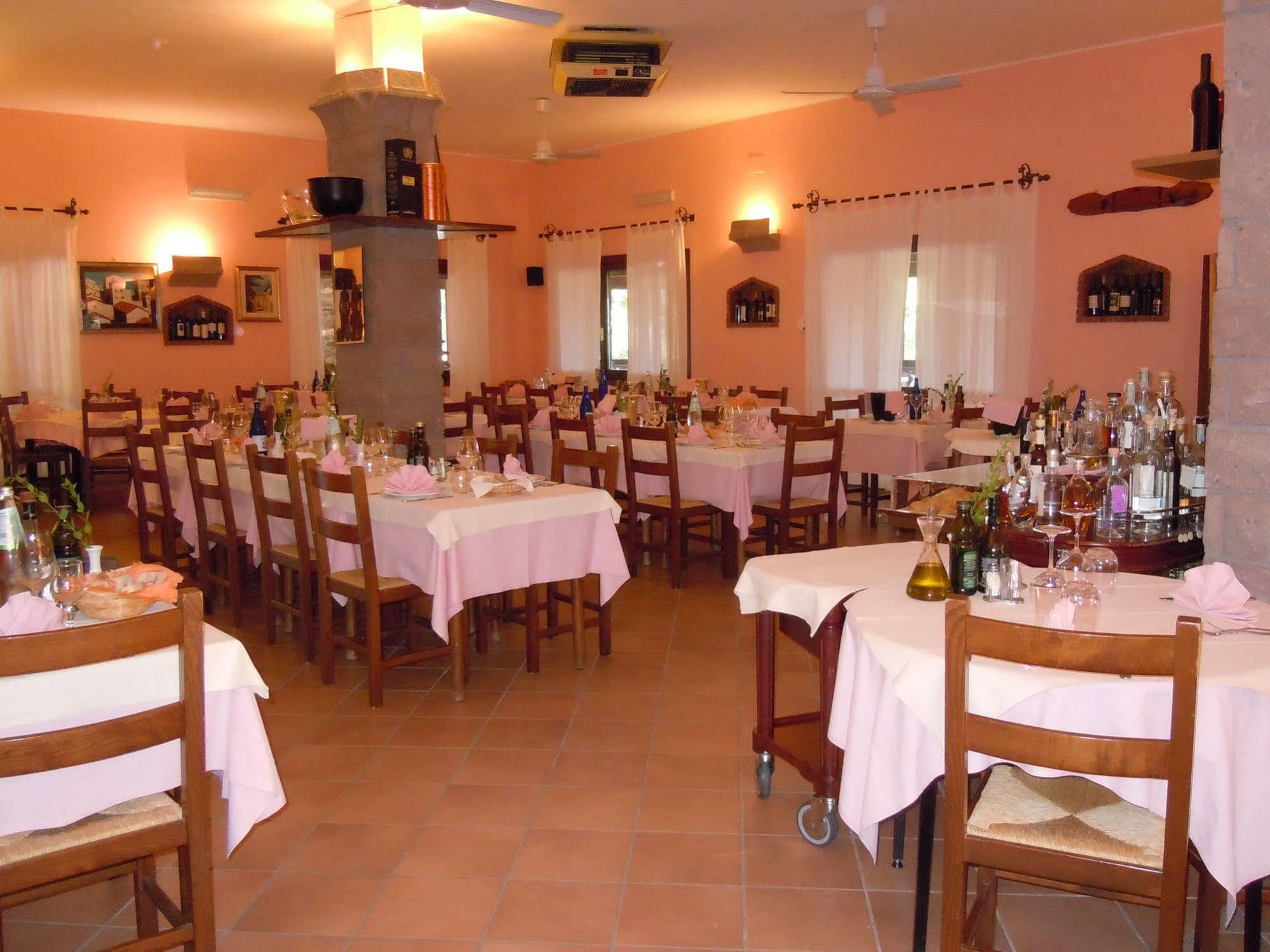 Il Castello Hotel Villaputzu Exterior photo
